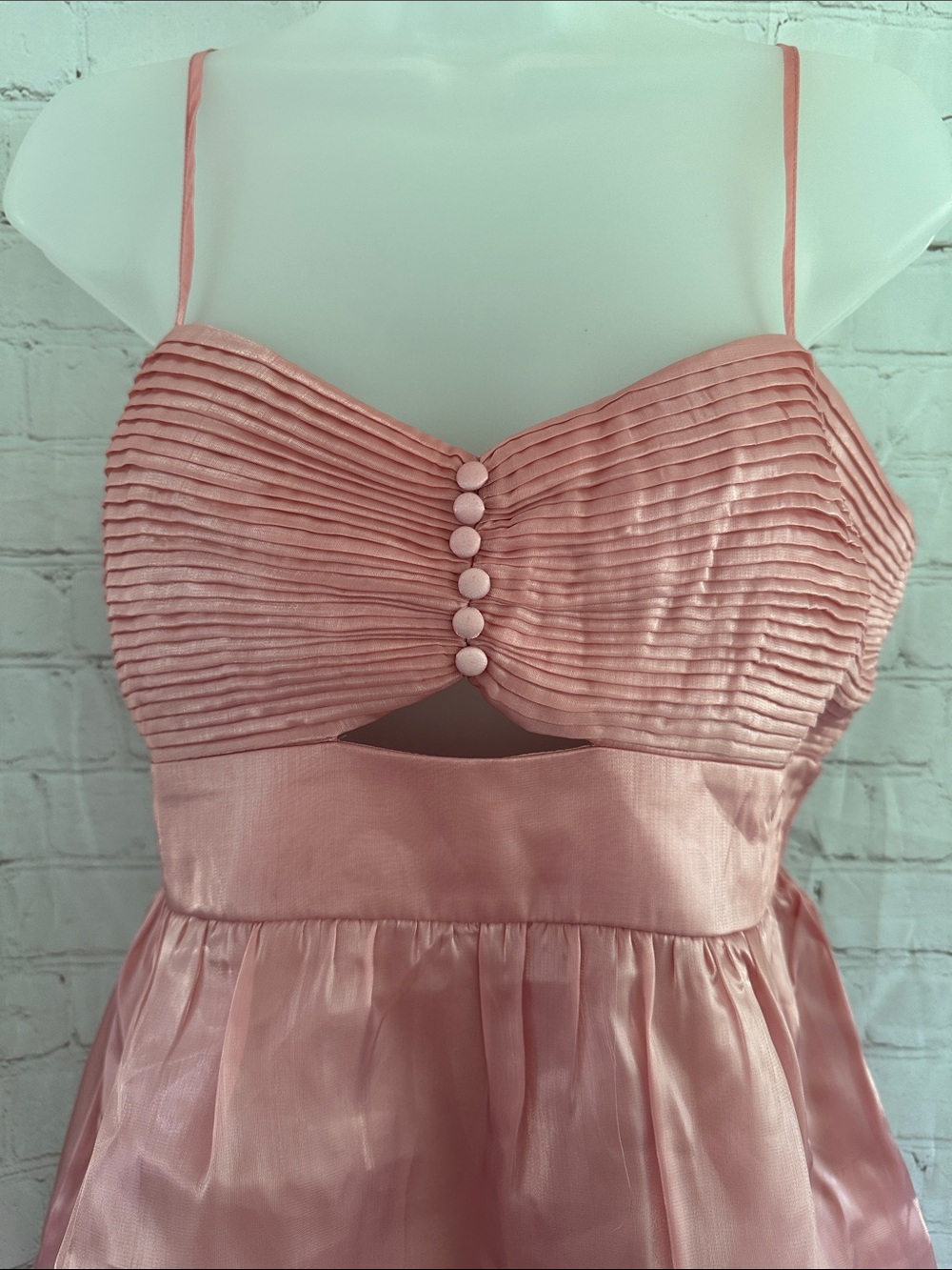 Francesca’s Mi ami Pink Satin Pin Tuck Tiered Spaghetti-Strap Dress size L - Picture 2 of 13
